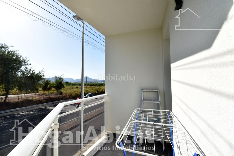 Foto 45bfd29e-d6fb-434a-acb8-3b734347e748. Casa adossada amb aparcament a Guardamar