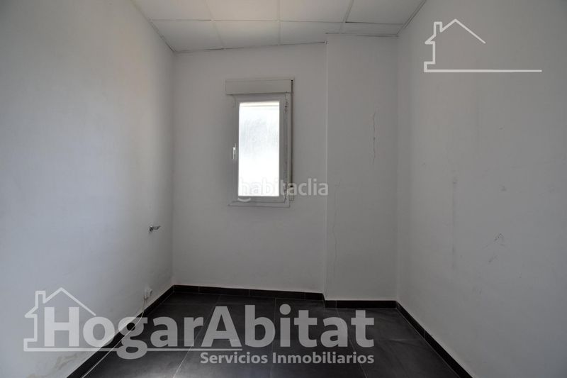 Foto 5c3a5616-74c1-4e30-90f7-5c0f66cf8fec. Casa adossada amb aparcament a Guardamar