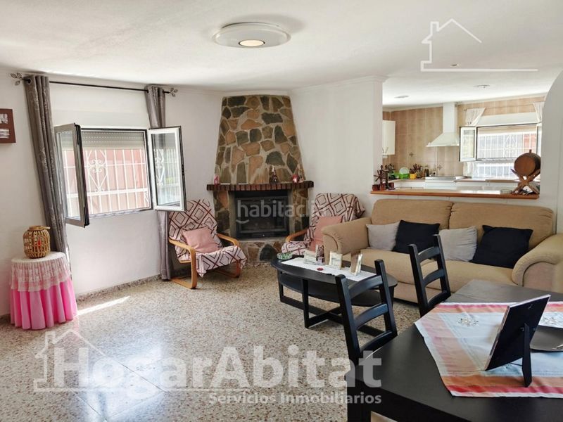 Foto 843c2517-8c2a-4183-ad5d-e6a2529b8017. Xalet amb aparcament a Aigües
