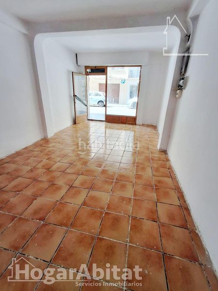 Foto b5465ccb-1475-4e09-a9cb-3083d40ccb64. Local comercial oportunidad de inversión! local comercial luminoso y económico para reformar en Valencia