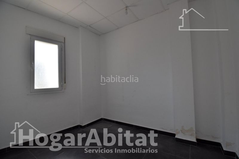 Foto 38e89932-a6a7-414d-90c1-2f178a76d564. Casa adossada amb aparcament a Guardamar