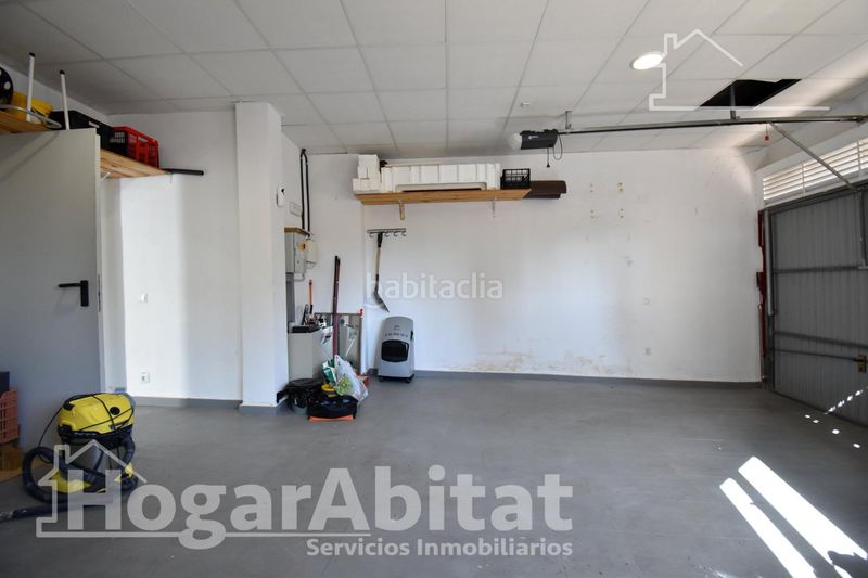 Foto 7613db63-efb3-44f5-ba09-ccbeb9a77363. Casa adossada amb aparcament a Guardamar