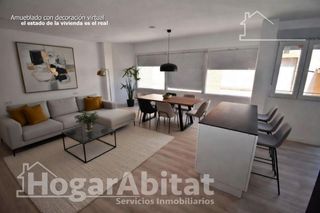 Pis  Calle de josé bartrina. Reformado, exterior y amplio con 4 dormitorios y balcón en el ce