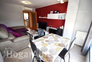 Pis  Calle ribesalbes. Amplio y luminoso en residencial con piscina y garaje, todo amue