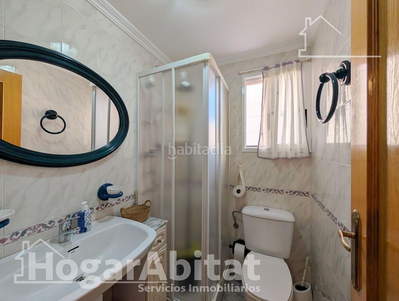 Foto b05283b0-76db-465c-a0bb-cd14c6f46ef9. Piso playa lisa! exterior y esquinero en residencial con piscina, terraza y garaje en Santa Pola
