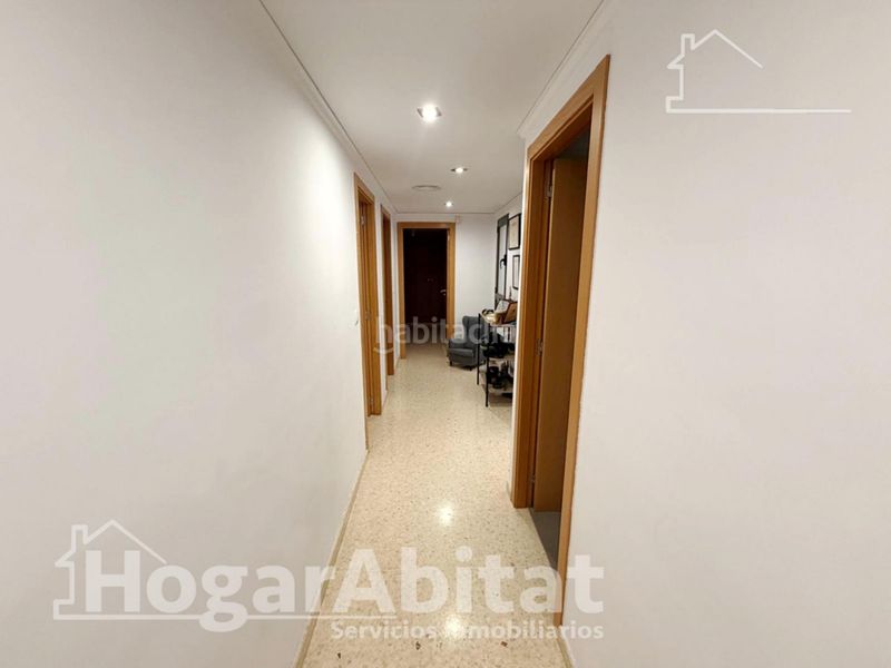 Foto a9fe7b1c-45b5-4e1d-9863-5f6a1fd6dc60. Pis amb calefacció aparcament a Monserrat