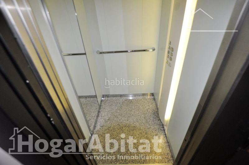 Foto bc06a43e-6e47-420f-885f-b195a9acc655. Pis amb aparcament a Zona Alta Puçol