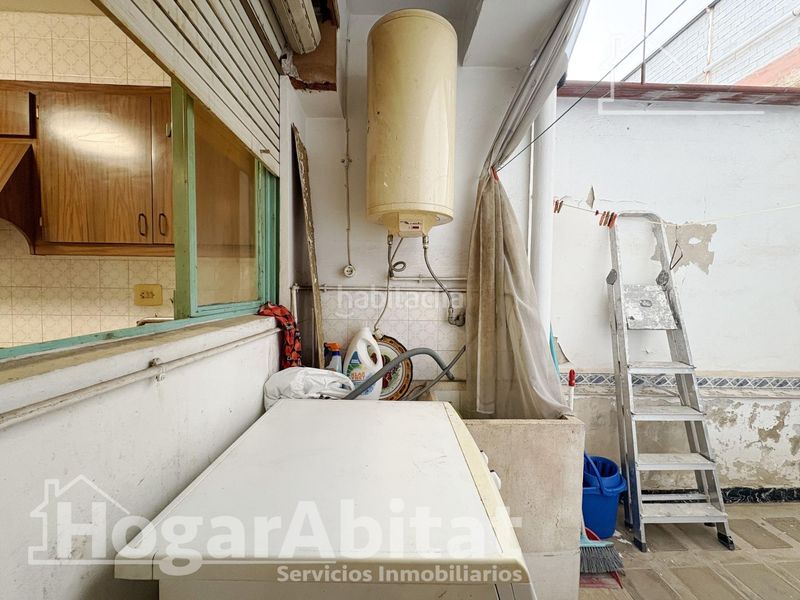 Foto 76f4a60d-c3e9-4d31-8abb-25e9e7220637. Casa amb aparcament a Tavernes de la Valldigna