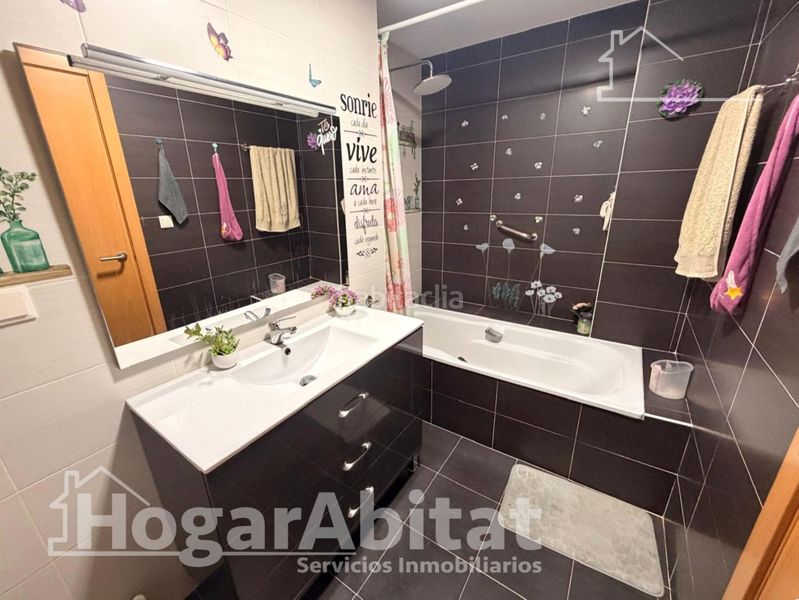 Foto c2e3ba0c-f71b-4664-ae73-6ed8021b0c6e. Pis amb calefacció aparcament a Alfafar