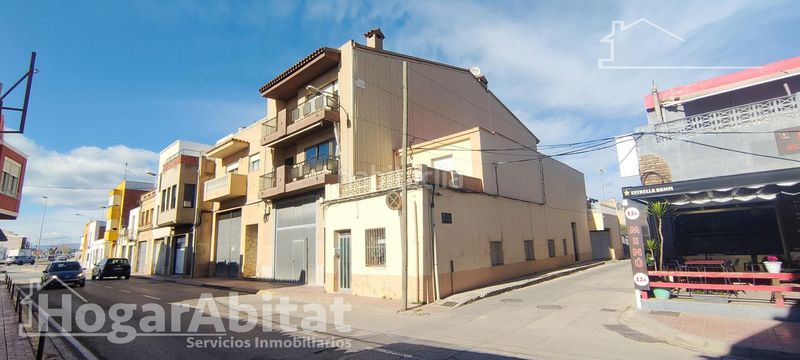 Foto a8a734f1-eeae-4c39-9504-4d1a40640dce. Casa amb calefacció aparcament a Casco Urbano Vinaròs