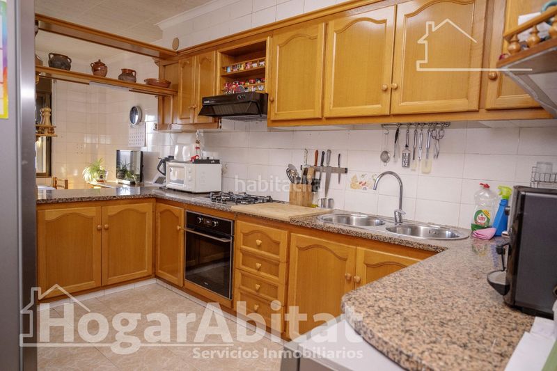 Foto fbf6eef9-4bc1-4c50-8eb8-0d3b503ee18c. Casa amb calefacció aparcament a Casco Urbano Vinaròs