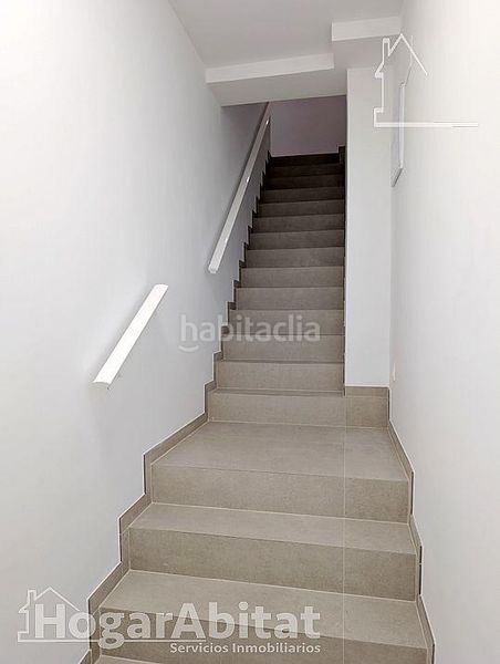Foto 5ba8a831-4fa2-4480-b12e-0d7f4a692e86. Piso reformado a estrenar! amplio, impecable y bonito con patio, cerca del centro en Elche / Elx