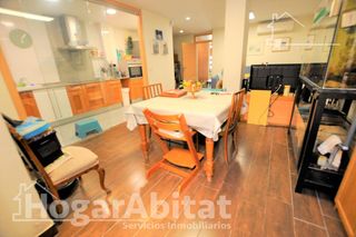 Casa  Calle rafael valls. Magnífica casa! reformada y luminosa con dos terrazas y garaje