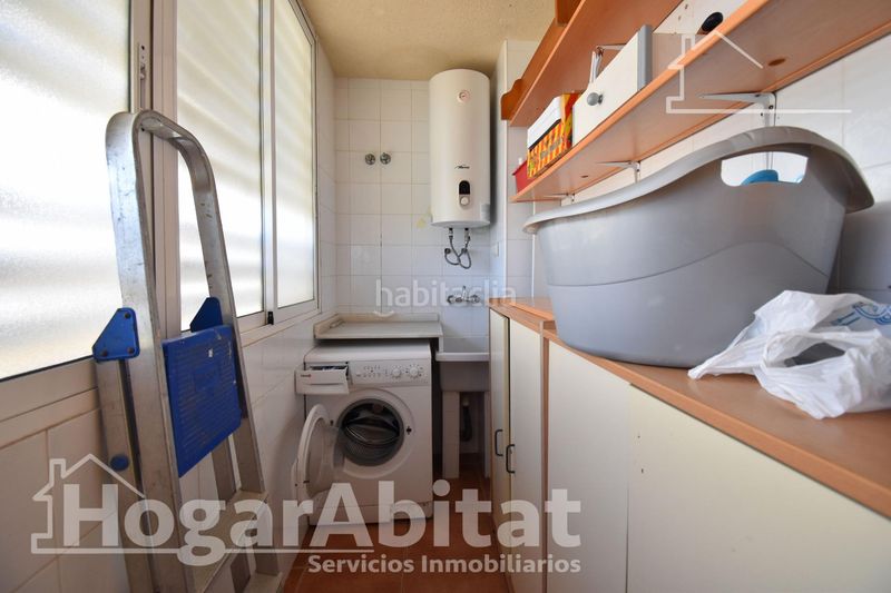 Foto d1a5f295-6950-43b0-84bf-61e3e2e62aa0. Pis amb aparcament a Tavernes de la Valldigna