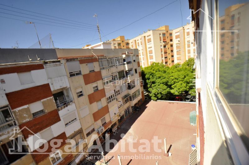Foto 530f391d-31fe-4b26-8739-f42e7610713d. Pis a Ciutat Fallera Valencia