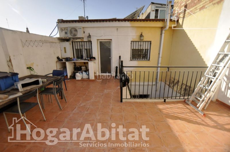 Foto 5135806f-df12-4b68-8dd8-801f5292982a. Casa amb calefacció aparcament a El Carmen Manises