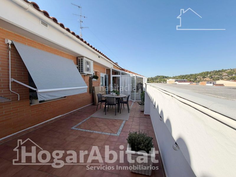 Foto cc2d6a33-2d77-4b69-bc65-0e8d507492d8. Àtic amb aparcament a Centro Chiva