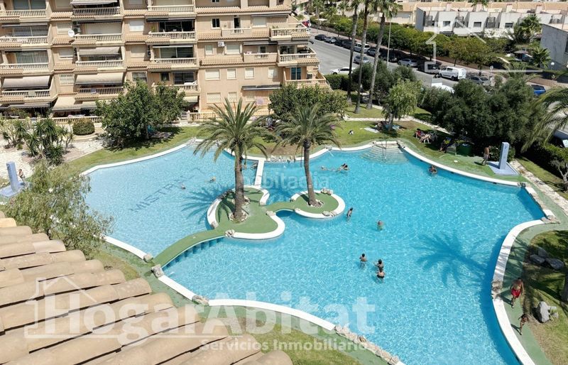 Foto 3bd567be-0c8b-45d9-a5ef-0e11265ee602. Pis amb aparcament piscina a Campello Playa Campello (el)