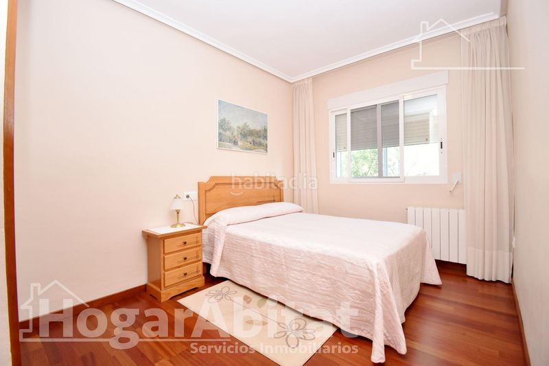 Foto 1c74cd26-aca5-4a22-ba2b-837cacd58d55. Chalet with heating parking pool in Cumbres de Calicanto Torrent