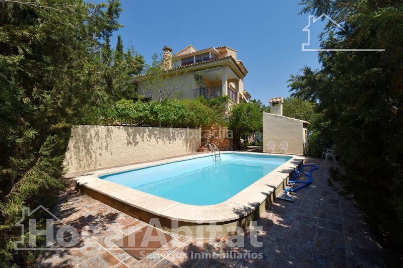 Foto 53bd0066-36fe-478f-a26a-88f211db8295. Chalet with heating parking pool in Cumbres de Calicanto Torrent
