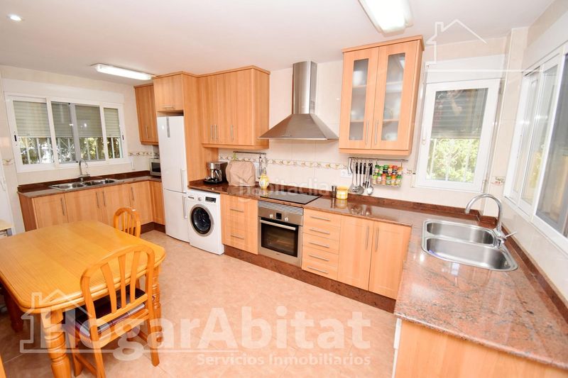 Foto 575dc307-5cc9-4e66-9cbb-53ce9c96a408. Chalet with heating parking pool in Cumbres de Calicanto Torrent