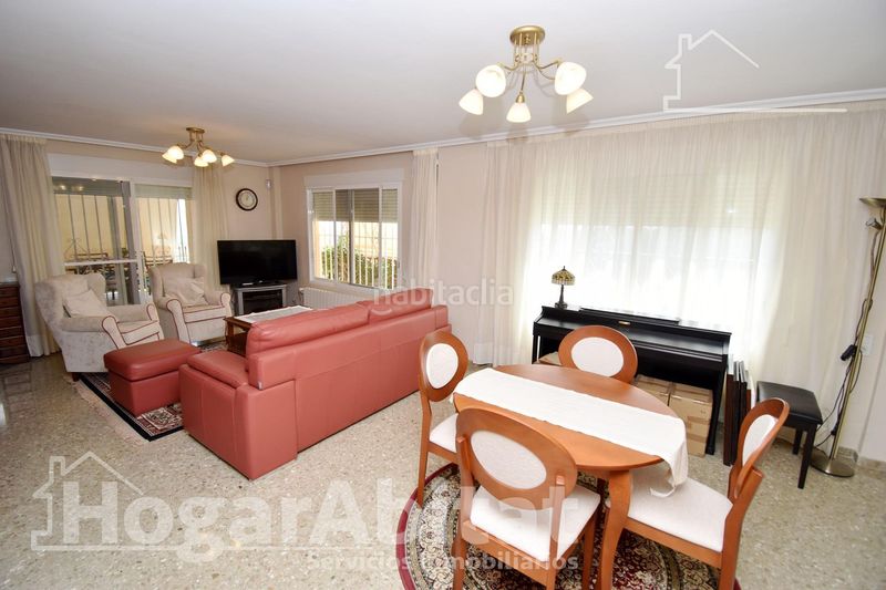Foto 65f054d1-4a86-4764-b23d-a5320b1d5ea9. Chalet with heating parking pool in Cumbres de Calicanto Torrent