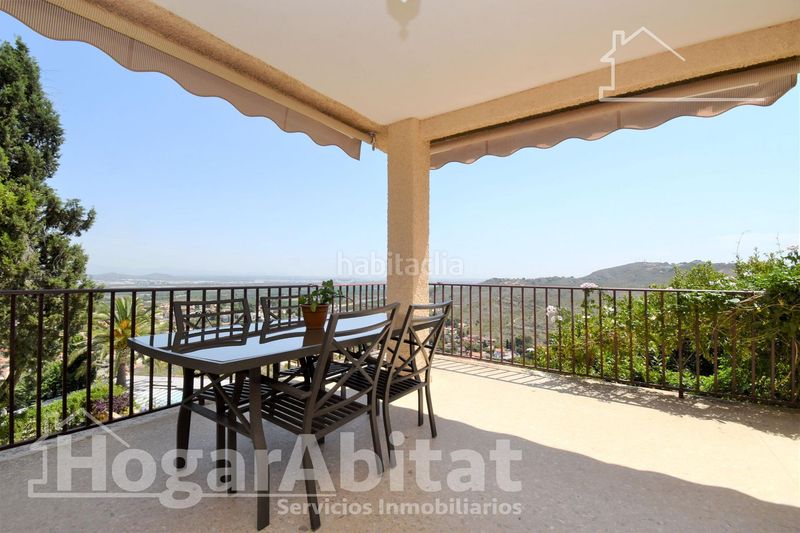 Foto a245c965-3cc3-4b05-adc0-61d969a2ec80. Chalet with heating parking pool in Cumbres de Calicanto Torrent