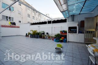 Piso  Calle gabriel miro. Muy amplio con terraza, barbacoa y trastero