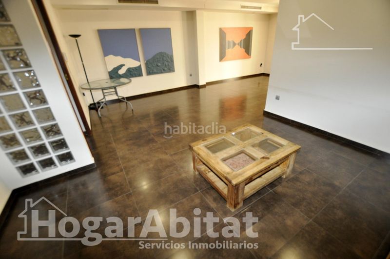 Foto 2231df64-3629-4882-85ef-d0ffb6207926. Casa amb aparcament a Catarroja