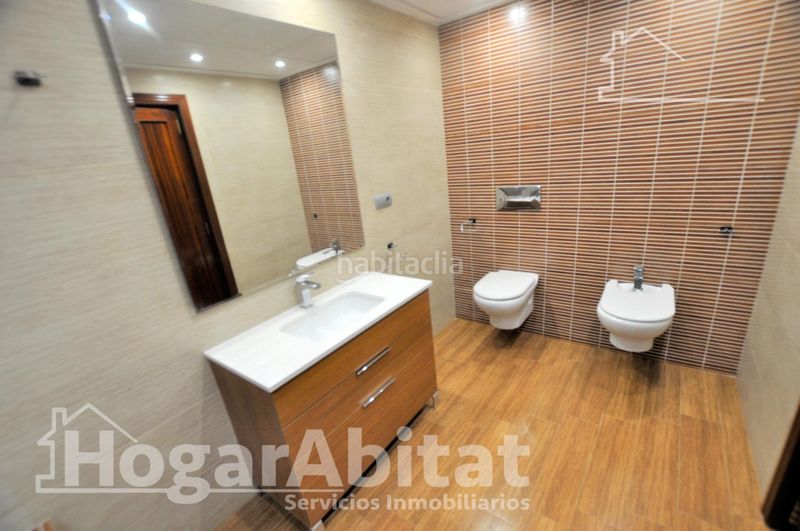 Foto 4c8318fb-4a1a-4f73-b11e-8cc093698165. Casa amb aparcament a Catarroja