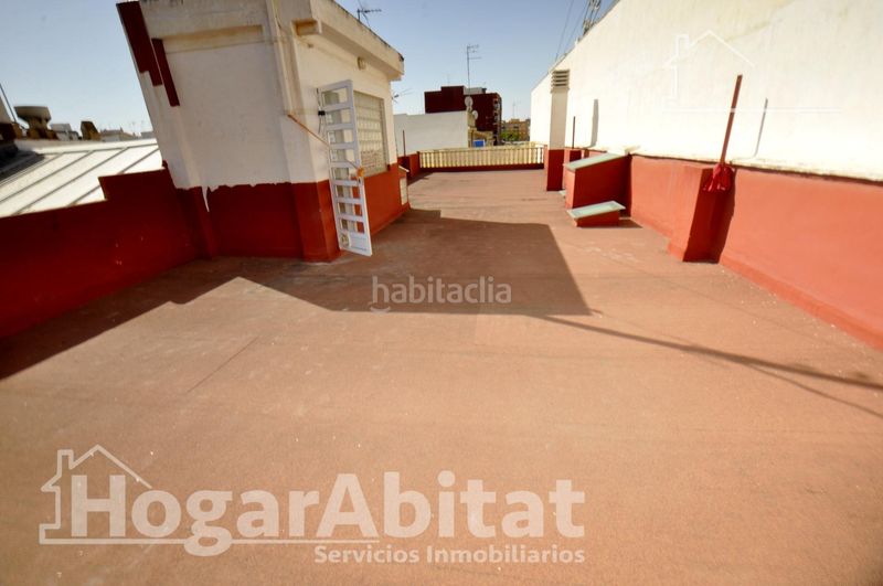 Foto 6de7d2f8-bb8d-4f26-9380-80a42edf6627. Casa amb aparcament a Catarroja