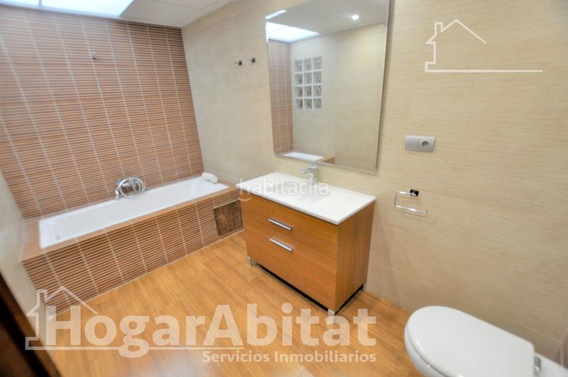 Foto 954eb845-3761-4593-a784-a77bf7540950. Casa amb aparcament a Catarroja