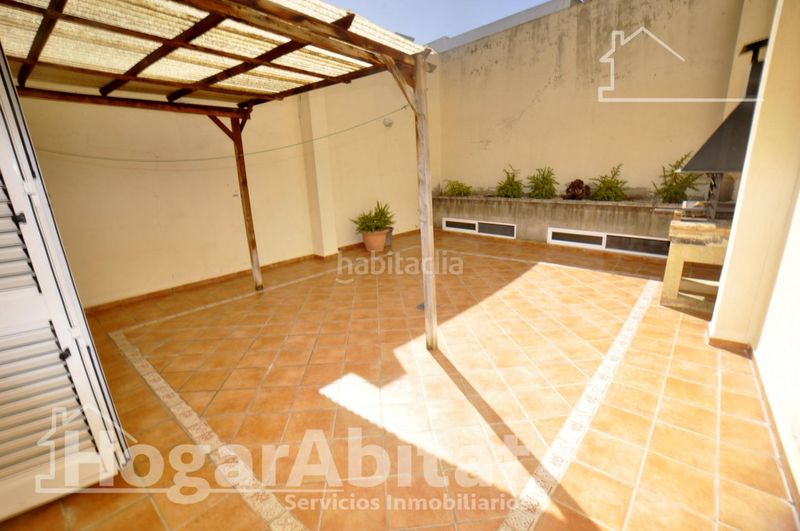 Foto bd0e1fef-9b60-403a-90f7-f05487eaf054. Casa amb aparcament a Catarroja