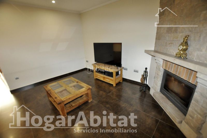 Foto 0f17c1cd-7e63-431b-806b-52de9634a04f. Casa amb aparcament a Catarroja