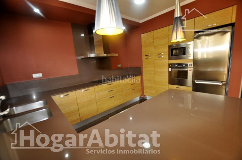 Foto a4054fa5-cb01-4529-9765-9e276cec9dcd. Casa amb aparcament a Catarroja