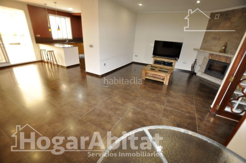Foto ca1e0b1a-da94-4602-a8d0-cf5c524b77c0. Casa amb aparcament a Catarroja
