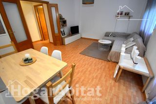 Reihenhaus  Calle maestrat. Adosado amplio y luminoso con garaje y terraza, cerca del centro