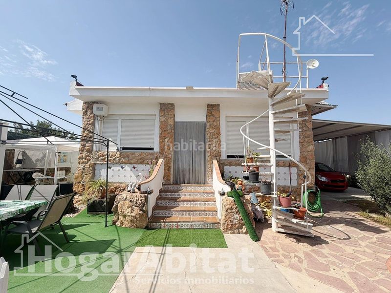 Foto 0f2e270d-5a13-43d8-972b-0f01d3691e77. Casa amb aparcament piscina a Vilamarxant