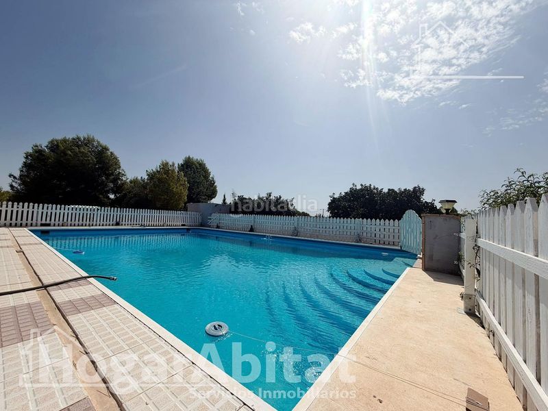 Foto 82dcbd93-5ad8-4b88-90e4-c5829ee7a052. Casa amb aparcament piscina a Vilamarxant