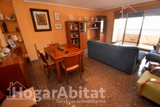 Etagenwohnung  Calle del maestro ripollés. Reformado! precioso y amplio con terraza ascensor y garaje