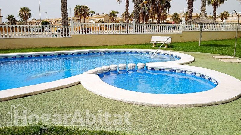 Foto 8ac838cd-46ad-4f9e-b449-7bee8da9c00a. Pis amb calefacció aparcament piscina a Lomas de Cabo Roig - Los Dolses Orihuela