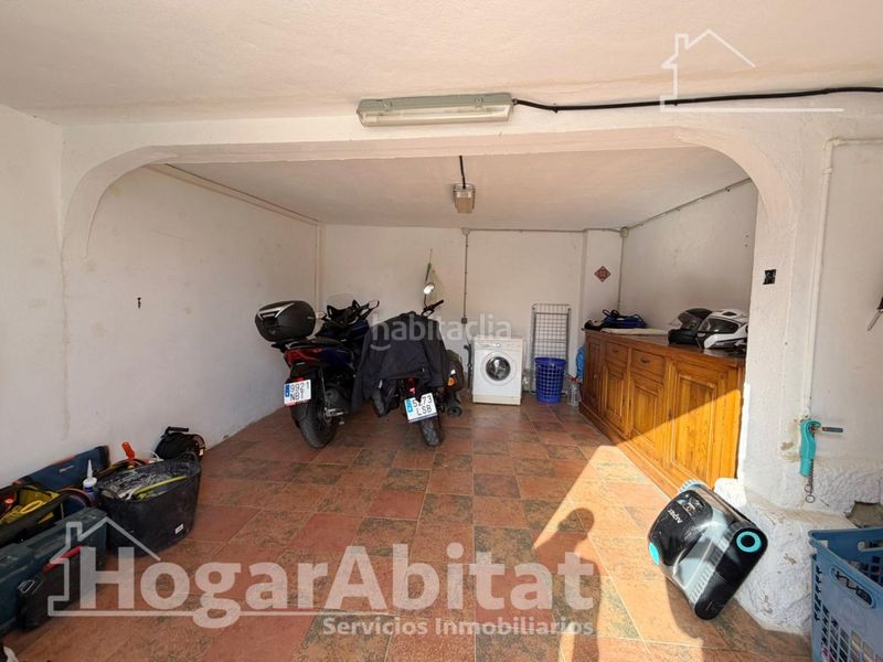 Foto 048839e3-289f-4591-a1bb-8e2dd1d5cca2. Chalet  con piscina, garaje, terraza y barbacoa en Vilamarxant