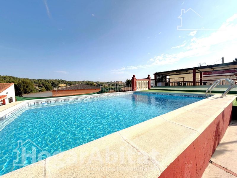 Foto 10230022-6a55-4f79-bb0e-f97cd4c0006f. Chalet  con piscina, garaje, terraza y barbacoa en Vilamarxant