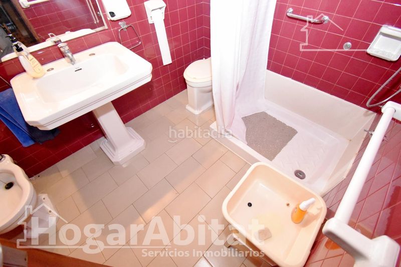 Foto 1e1ad5f6-fbd7-48c9-a0f5-48699ca0a23d. Casa amb calefacció aparcament a Centro Almazora / Almassora
