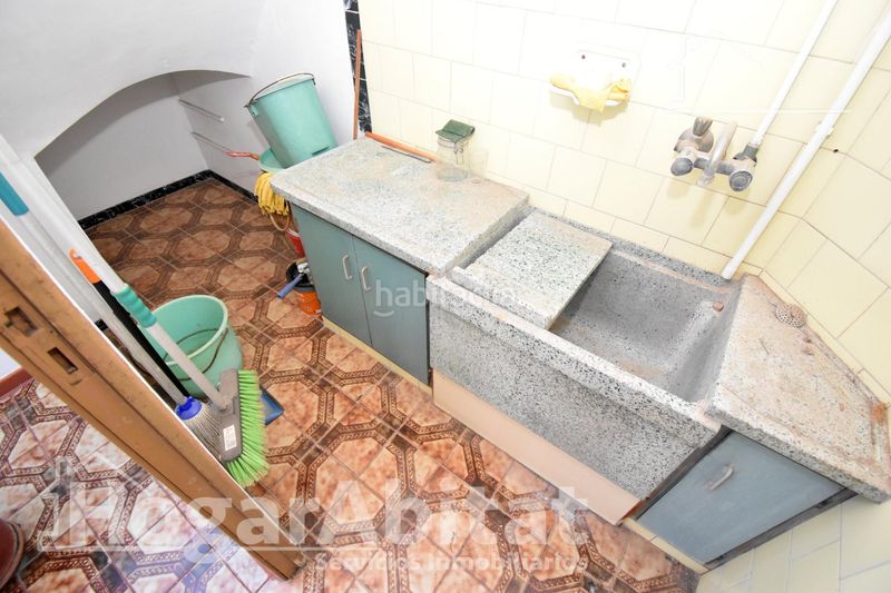 Foto 9a4dfdd0-333a-4a9f-b9ff-aff9b6a8da02. Casa amb calefacció aparcament a Centro Almazora / Almassora