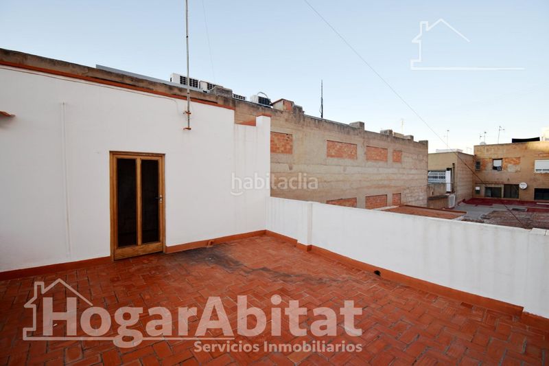 Foto f5ec43bf-8ffb-44c8-a8f6-28a1efda45a0. Casa amb calefacció aparcament a Centro Almazora / Almassora