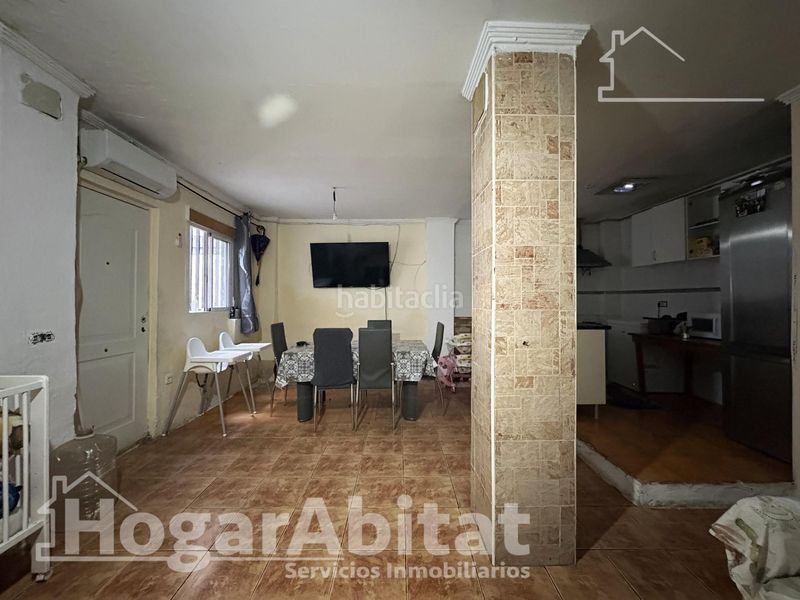 Foto b29fd4b6-4ca6-4348-9ed6-f88960632a1b. Casa a Plaza Elíptica - República Argentina Gandia