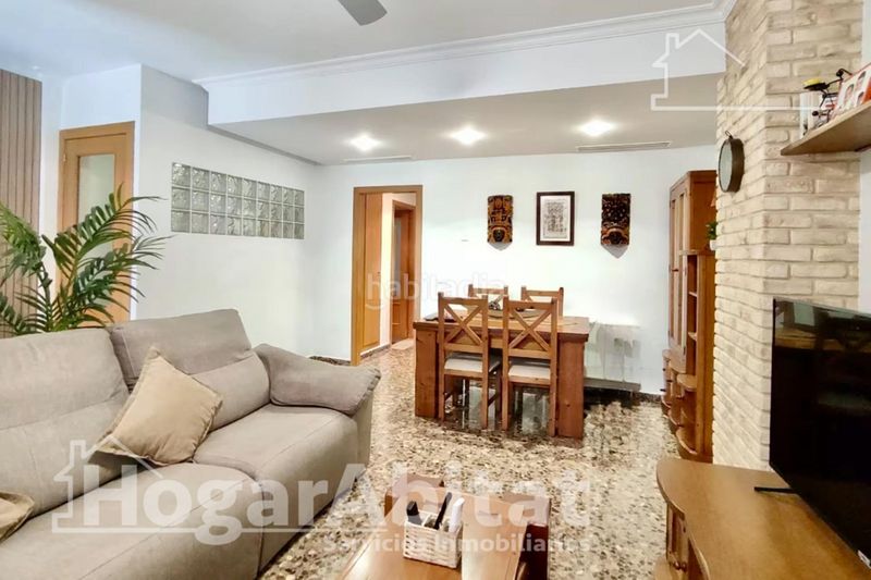 Foto 2f7ca256-43c9-4aed-96b0-d8955c7cb733. Casa adosada precioso adosado en residencial con piscina, garaje y dos terrazas en Sagunt