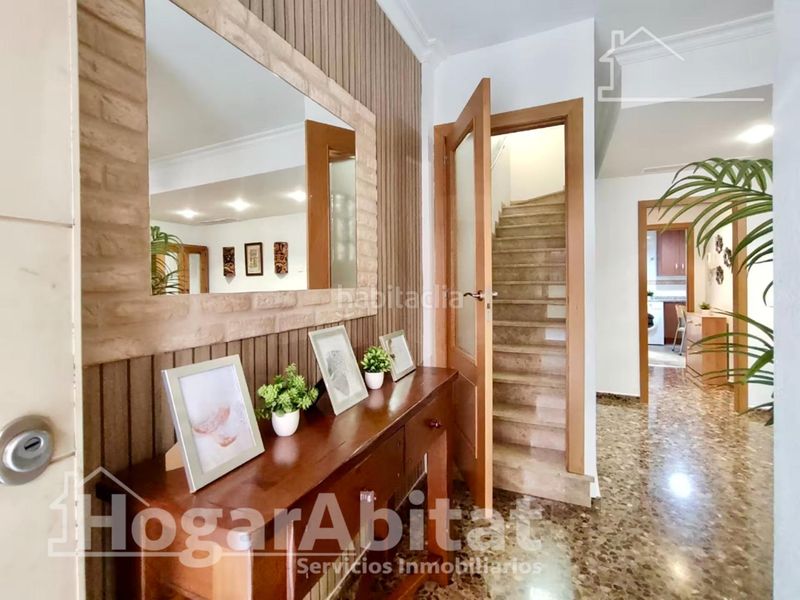 Foto 4a224c14-d2b2-4be7-96e8-db0943f421cc. Casa adosada precioso adosado en residencial con piscina, garaje y dos terrazas en Sagunt