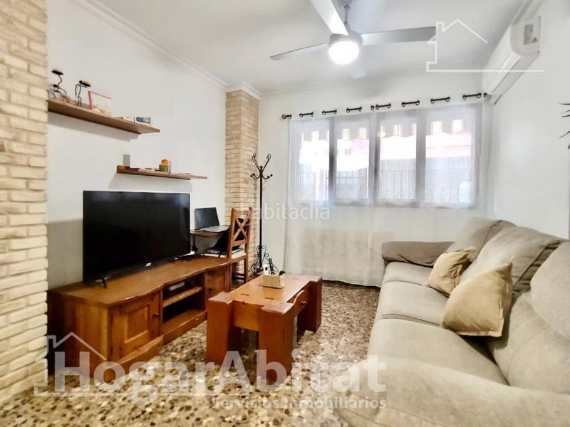 Foto 57774803-15c0-466b-99dd-54ecc5c89c90. Casa adosada precioso adosado en residencial con piscina, garaje y dos terrazas en Sagunt